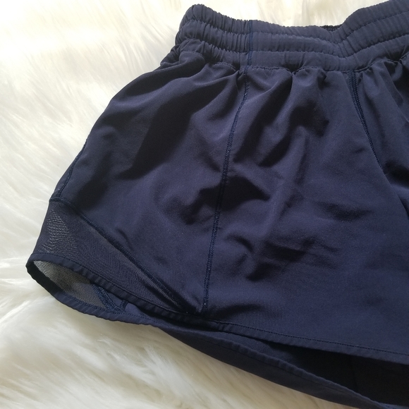 Lululemon Hottie Hot Short II 2.5" Navy - Picture 11 of 12